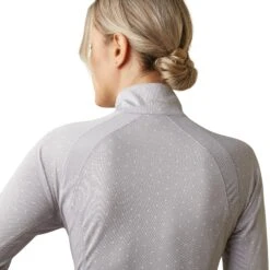Ariat® Ladies Sunstopper 2.0 Silver Sconce Dot Baselayer 10043597 11 Ariat® Ladies Sunstopper 2.0 Silver Sconce Dot Baselayer 10043597 -Ariat S23 WMS ENGL 10043597 detail02